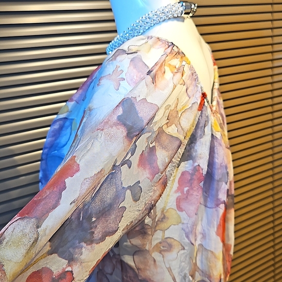 Breezy Silk blouse L / XL, lots of volume, elasticated waist looks great w jeans - Picture 7 of 12